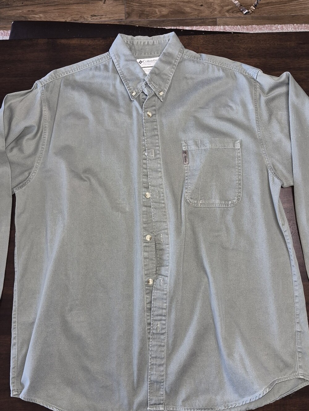 Columbia Men's Sage Green Long-Sleeve Button-Down Shirt